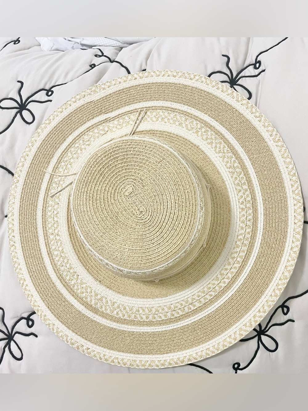 Neutral Straw Sun Hat with White Trim UPF 50+